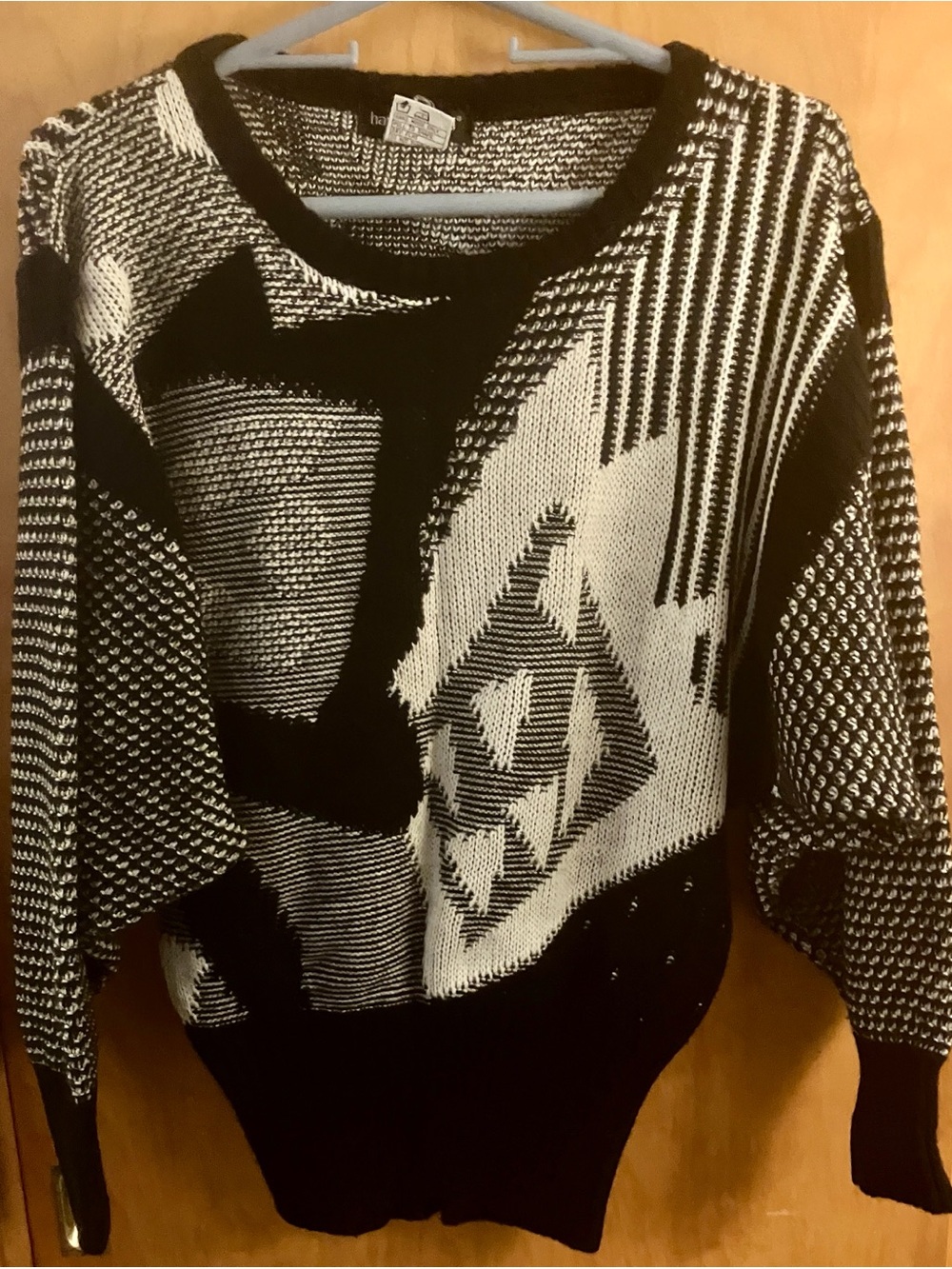 Harve Benard Black & White Graphic Knit Crewneck Sweater